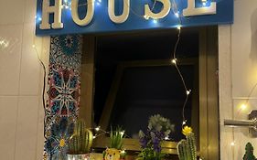 Relax House